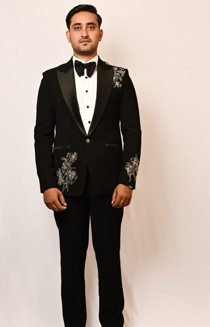 DSC_5915 Noir Majestic Embroidered Tuxedo Set